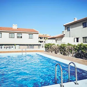 https://luxury-house-in-el-medano.in-canary-islands.com